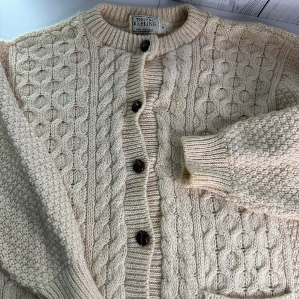 Vintage Thomas Keeling United Kingdom 100% New Wool Cardigan Wooden Button Med